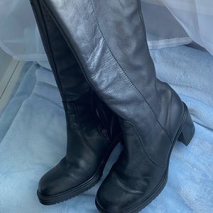 Black chunky heel boots